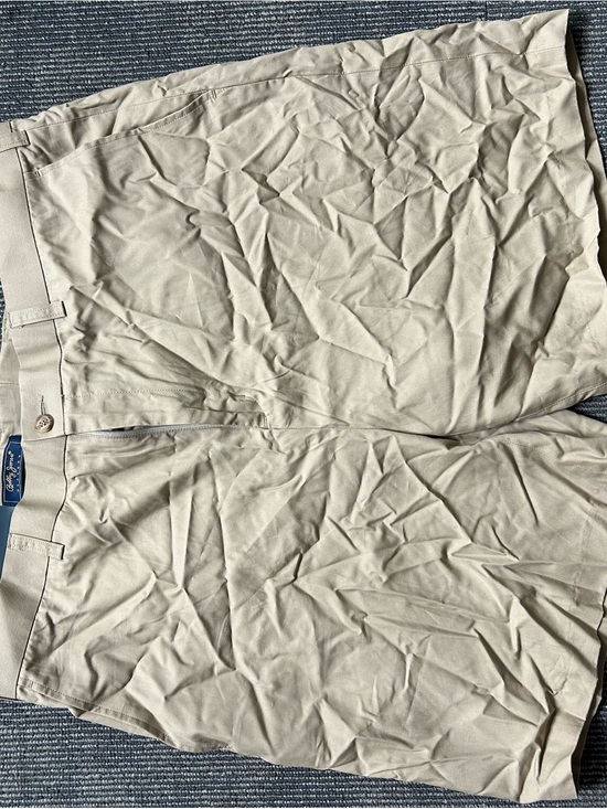 Bobby Jones Other - Bobby Jones Khaki/Tan Golf Shorts with Navy Logo Trim